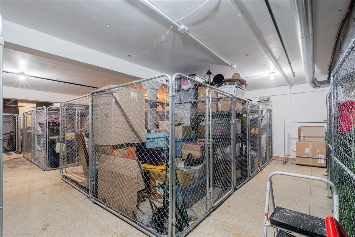 212 N Center Street #104, Bloomington, IL 61701