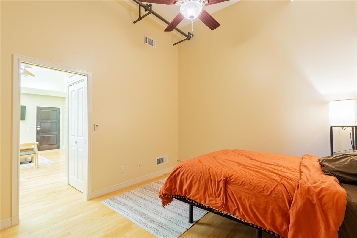 212 N Center Street #104, Bloomington, IL 61701