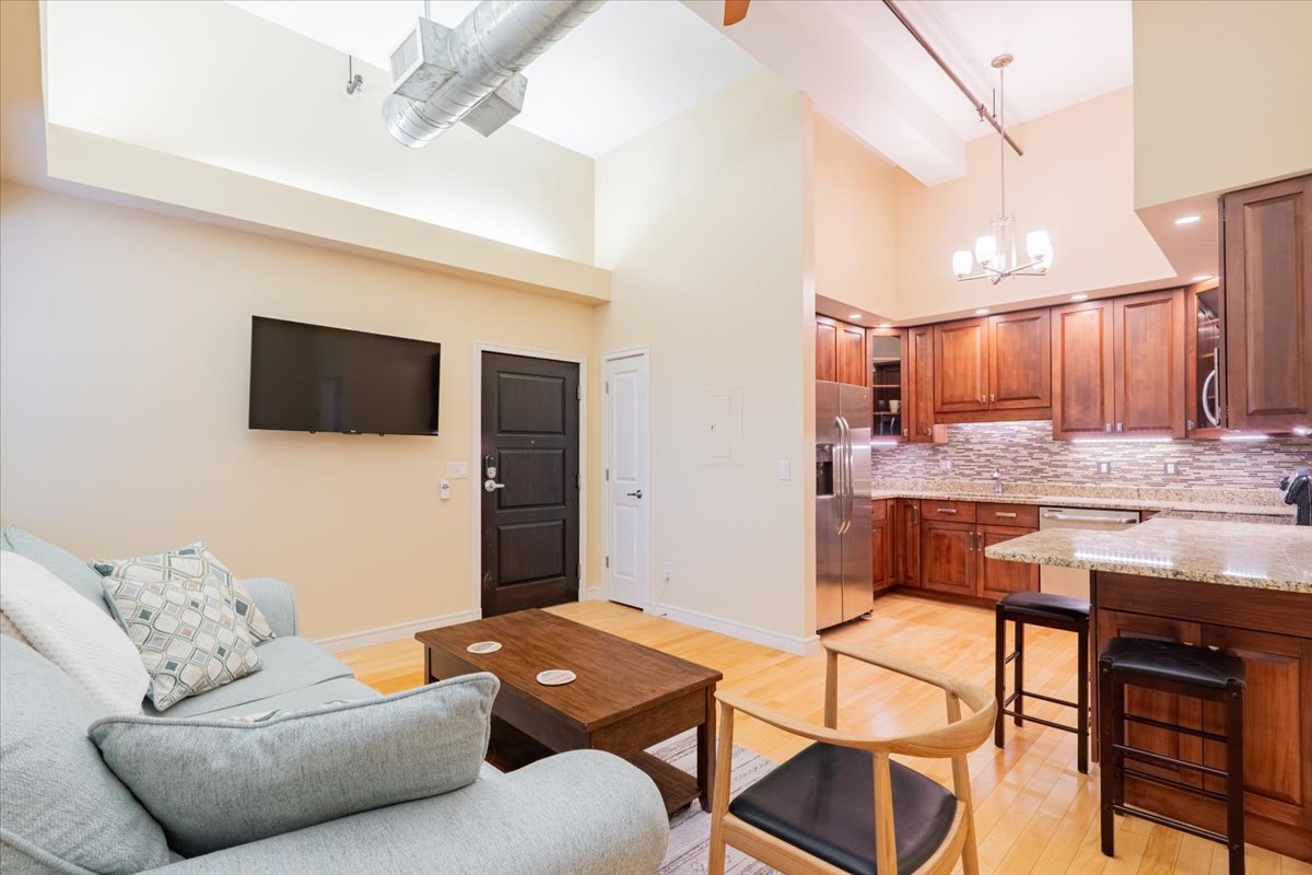 212 N Center Street #104, Bloomington, IL 61701