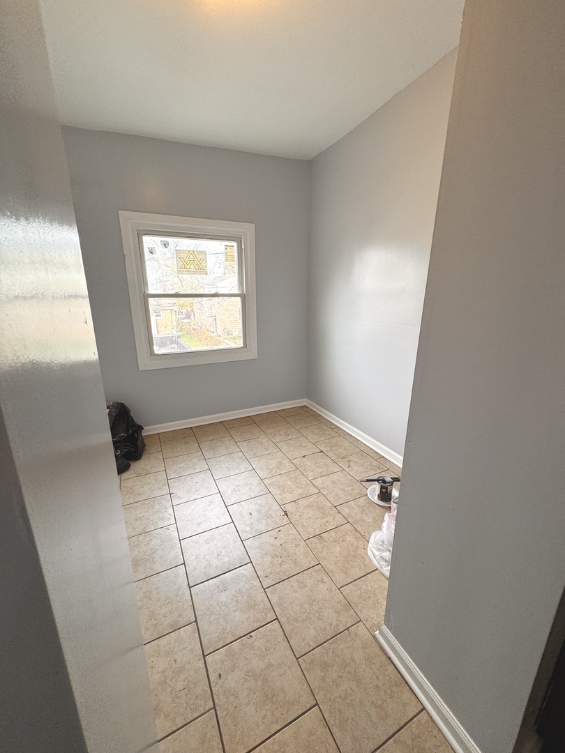 5022 W Adams Street, Chicago, IL 60644