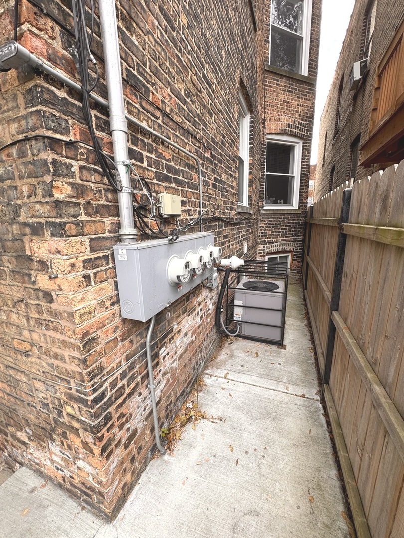 5022 W Adams Street, Chicago, IL 60644