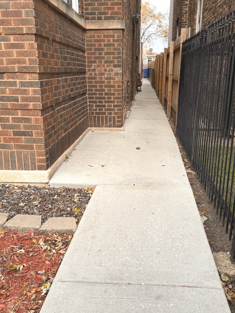 5022 W Adams Street, Chicago, IL 60644