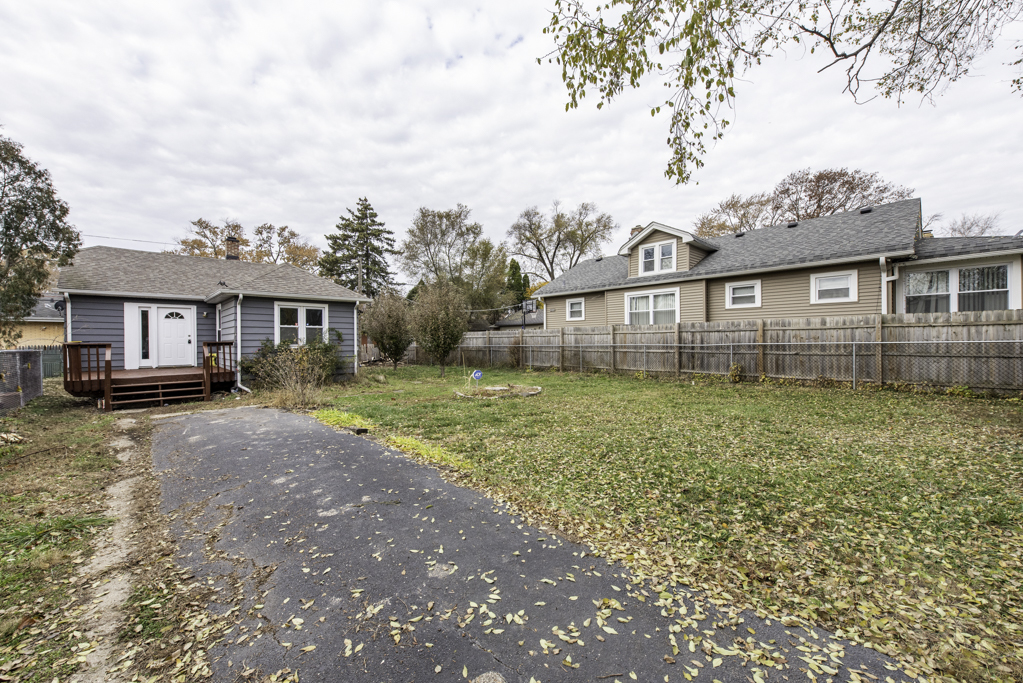 132 Dorchester Court, Waukegan, IL 60085