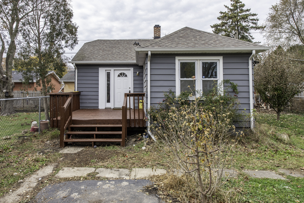 132 Dorchester Court, Waukegan, IL 60085