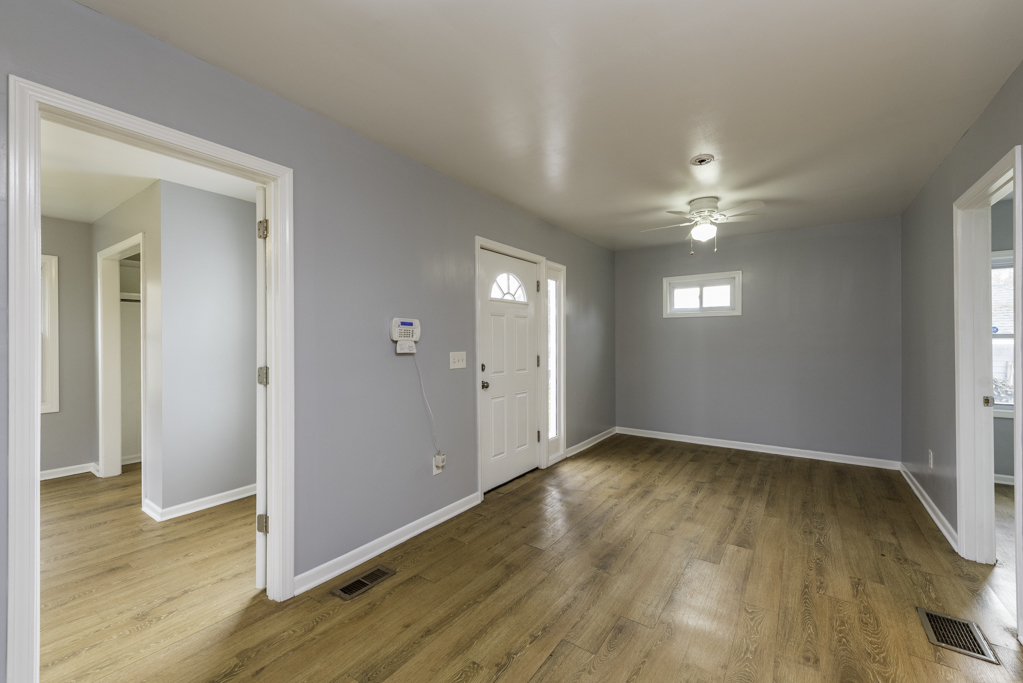 132 Dorchester Court, Waukegan, IL 60085