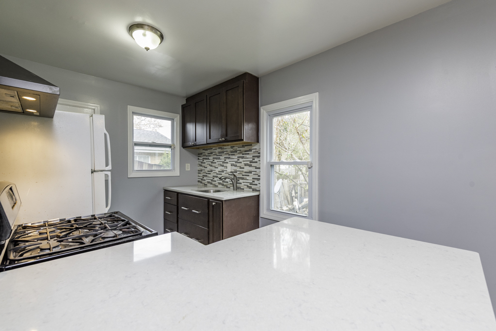 132 Dorchester Court, Waukegan, IL 60085