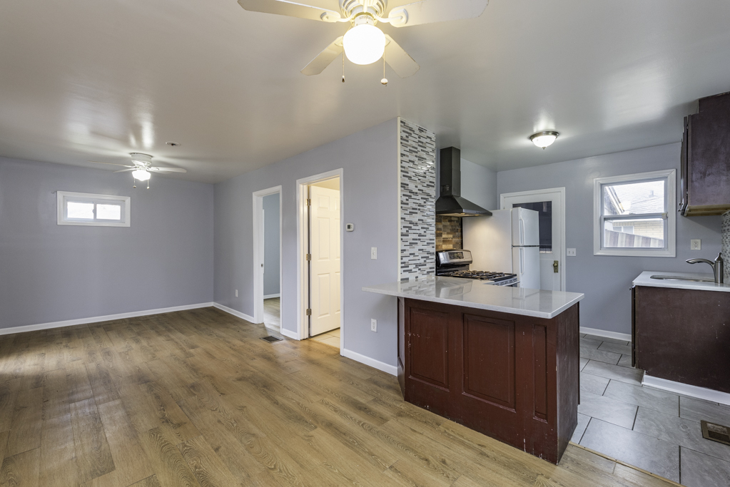 132 Dorchester Court, Waukegan, IL 60085