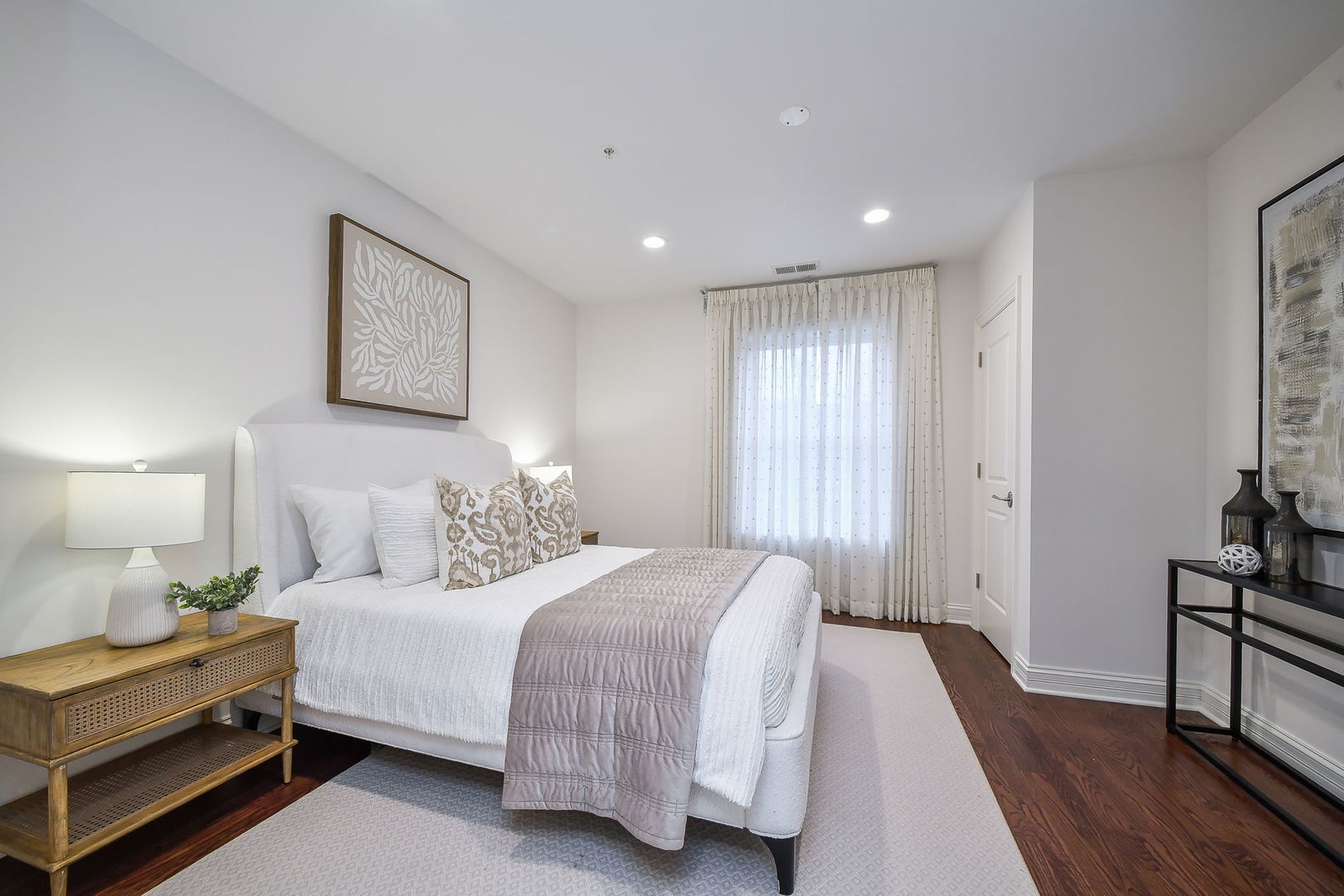 462 Pennsylvania Avenue #1S, Glen Ellyn, IL 60137