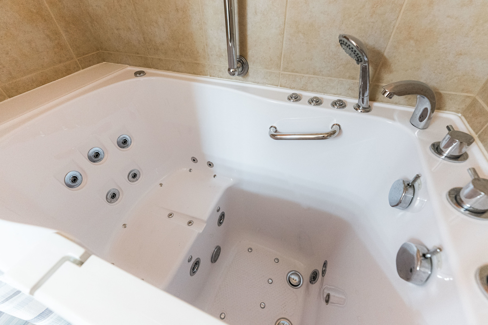 870 Prescott Lane, Pingree Grove, IL 60140