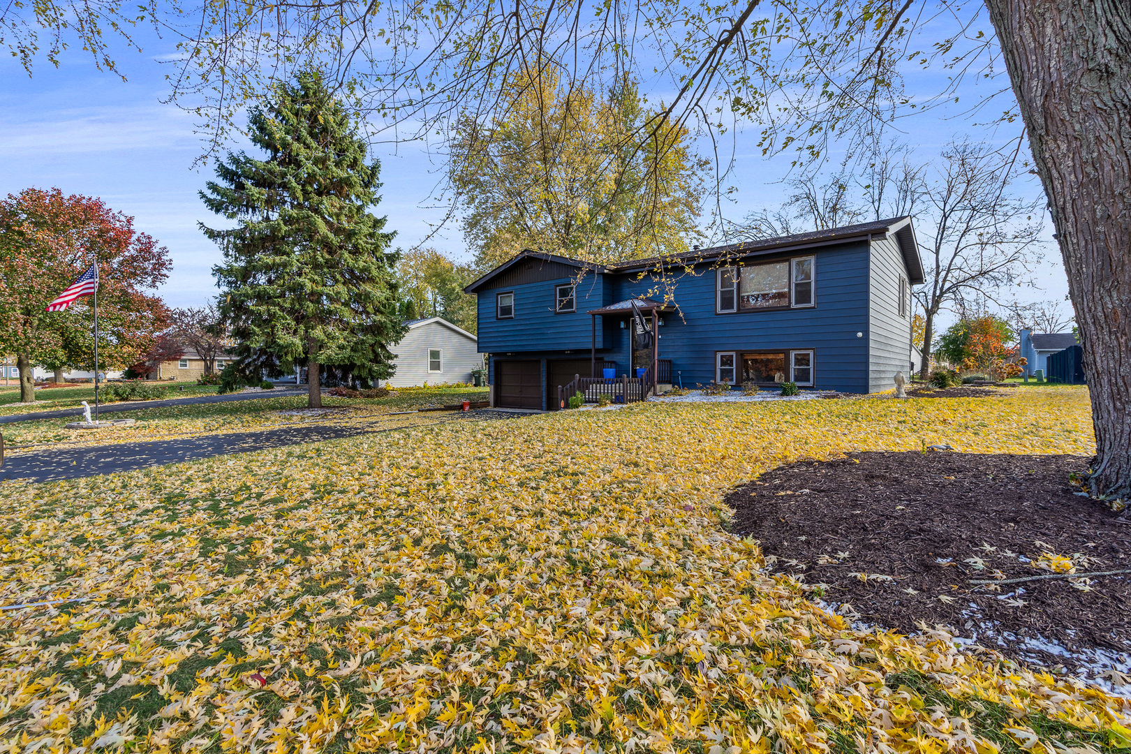 24333 S Valley Drive, Channahon, IL 60410