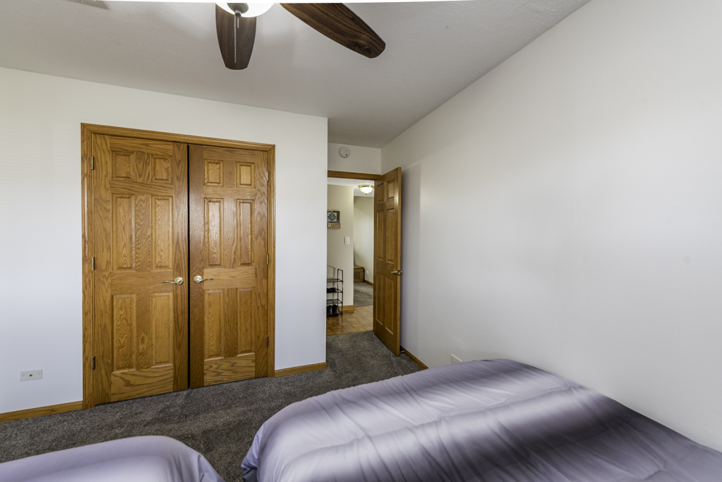 53 Oak Hill Colony #6, Fox Lake, IL 60020