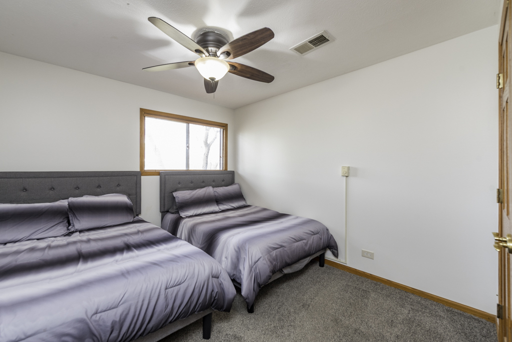 53 Oak Hill Colony #6, Fox Lake, IL 60020