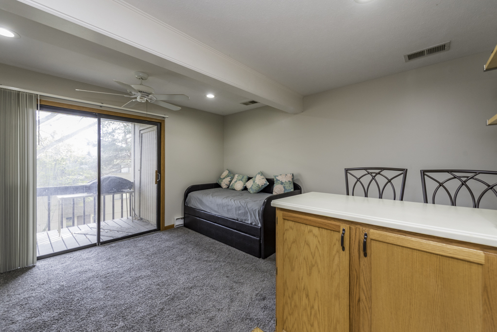 53 Oak Hill Colony #6, Fox Lake, IL 60020