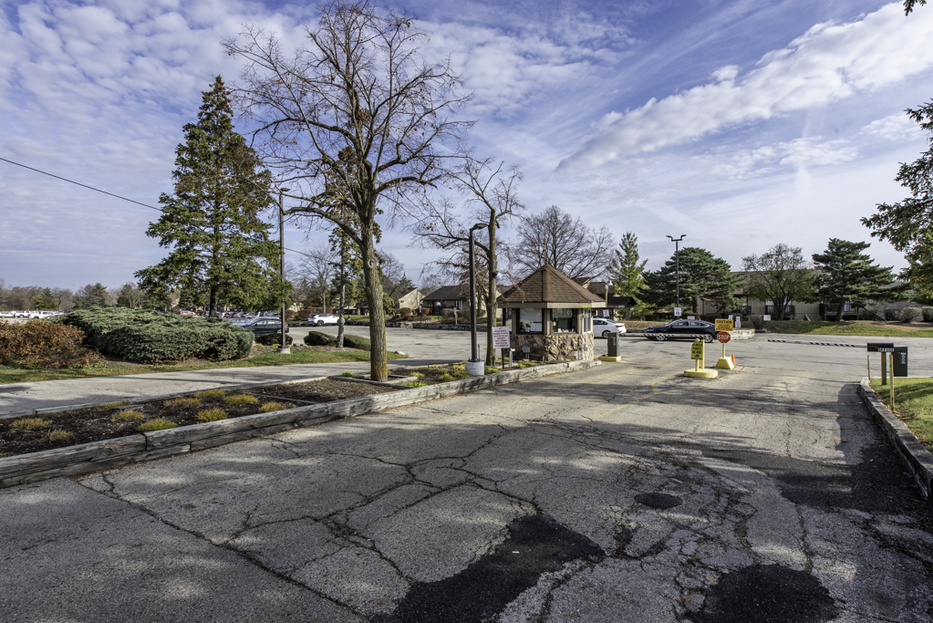 53 Oak Hill Colony #6, Fox Lake, IL 60020