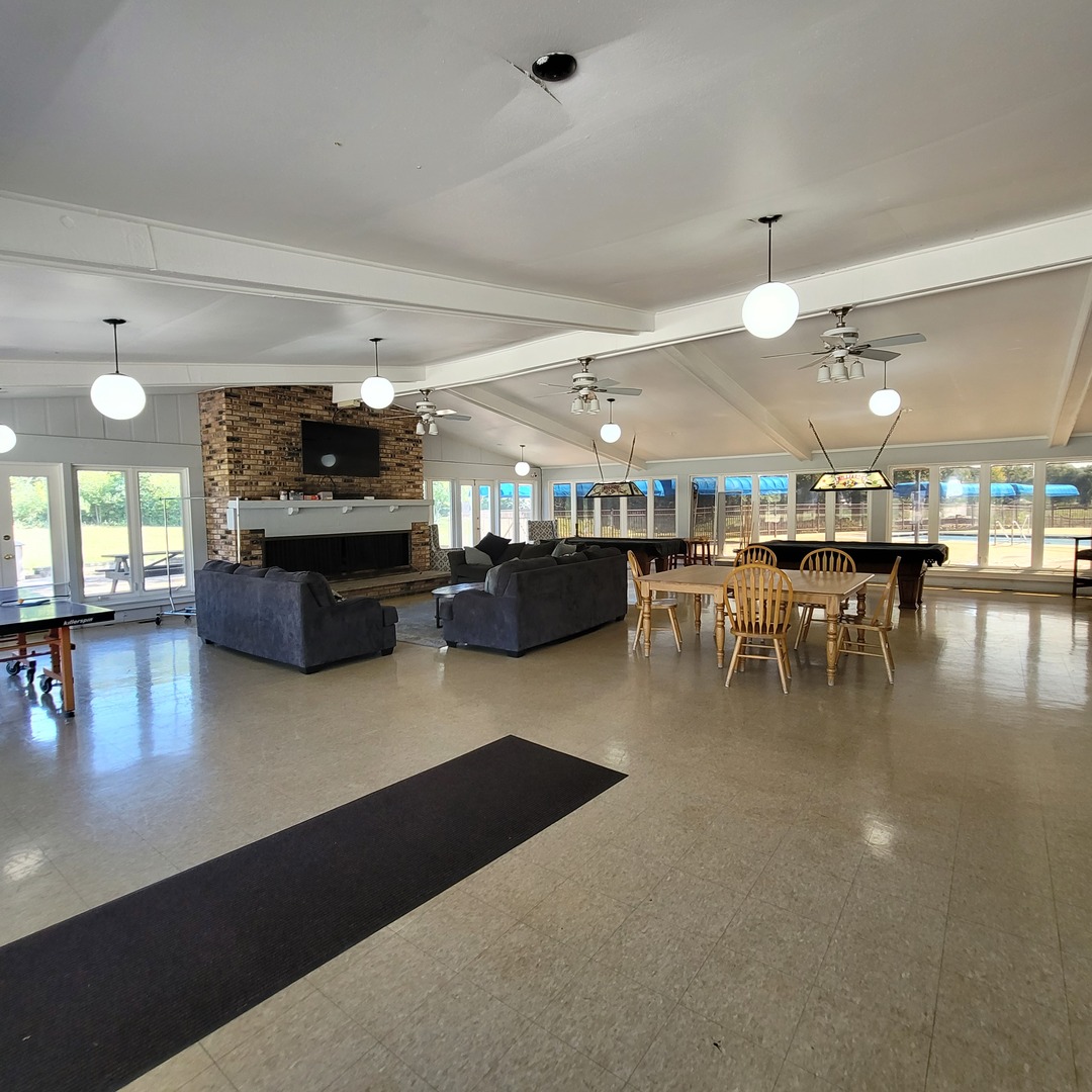 53 Oak Hill Colony #6, Fox Lake, IL 60020