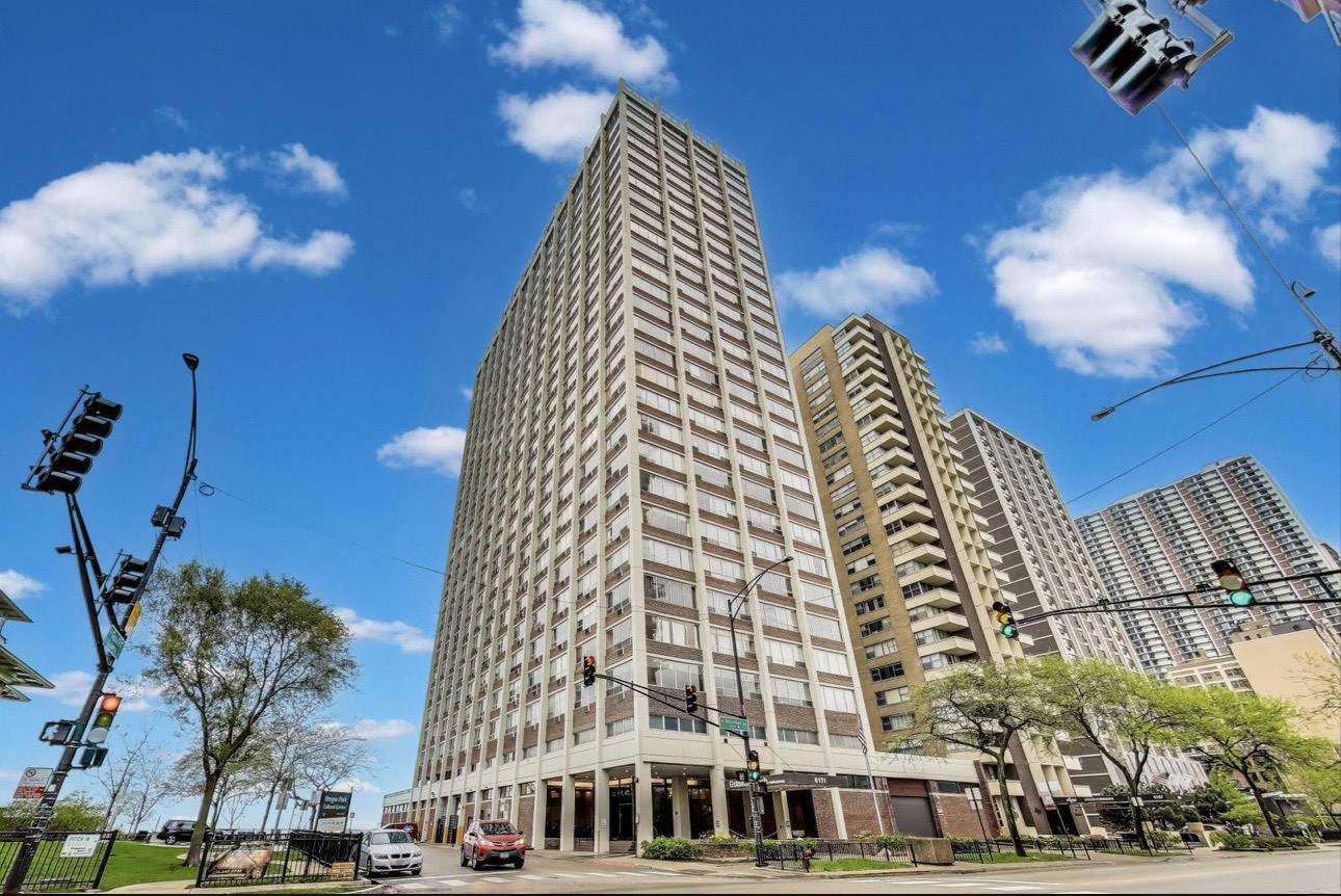 6171 N Sheridan Road #1508, Chicago, IL 60660