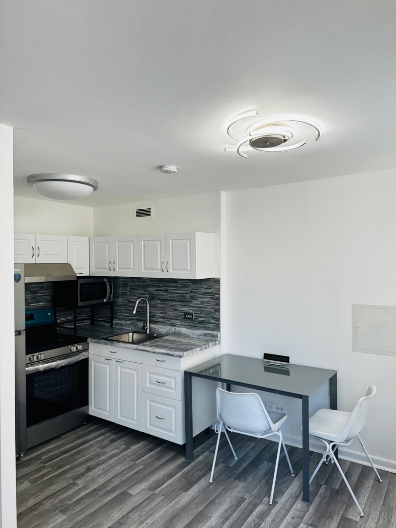 6171 N Sheridan Road #1508, Chicago, IL 60660