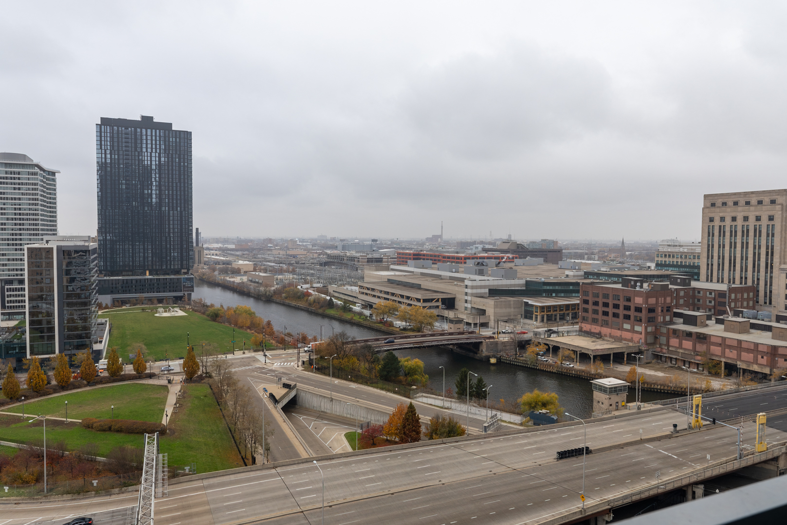 235 W Van Buren Street #1809, Chicago, IL 60607