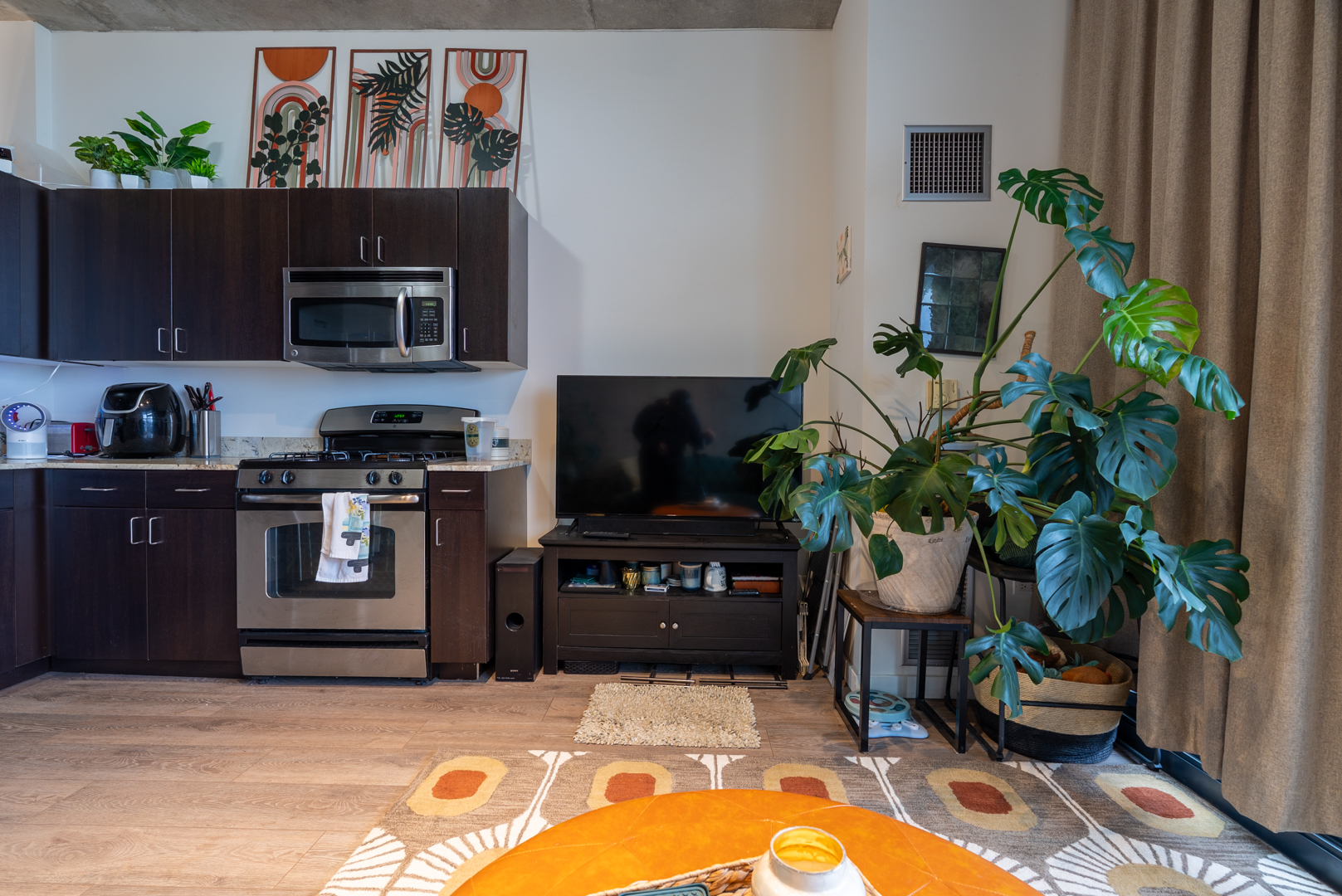 235 W Van Buren Street #1809, Chicago, IL 60607