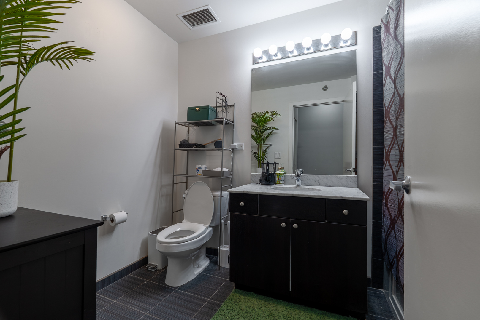 235 W Van Buren Street #1809, Chicago, IL 60607