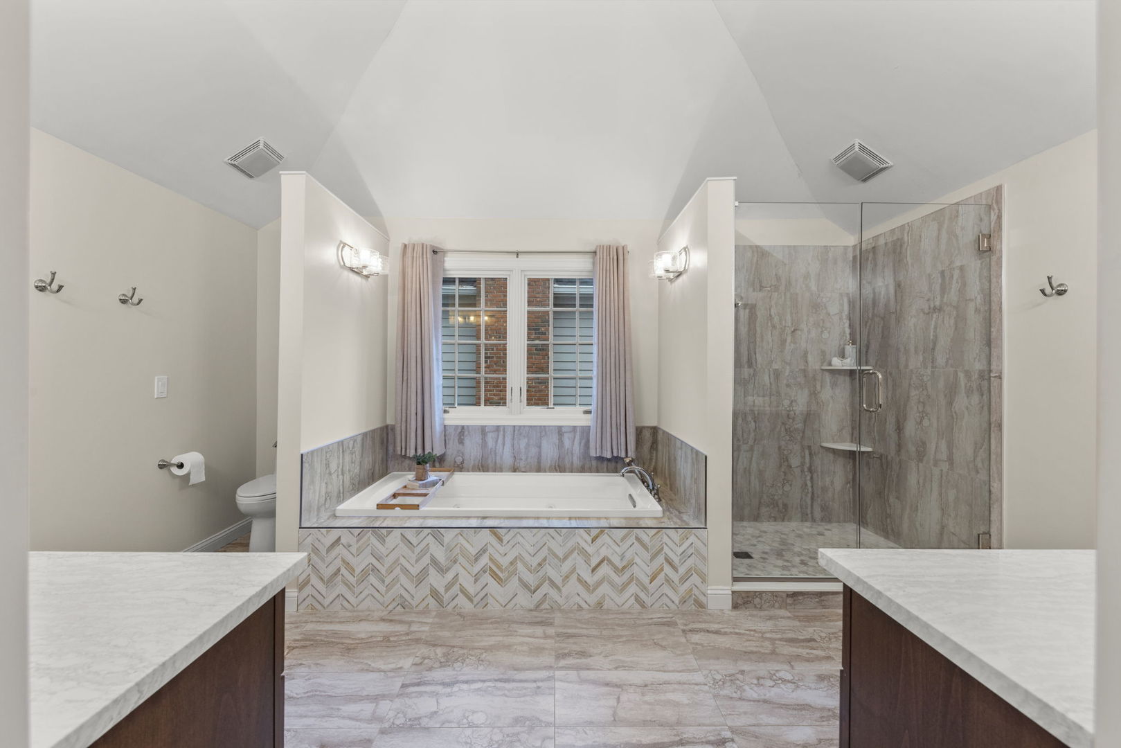 6441 Bobby Jones Lane, Woodridge, IL 60517