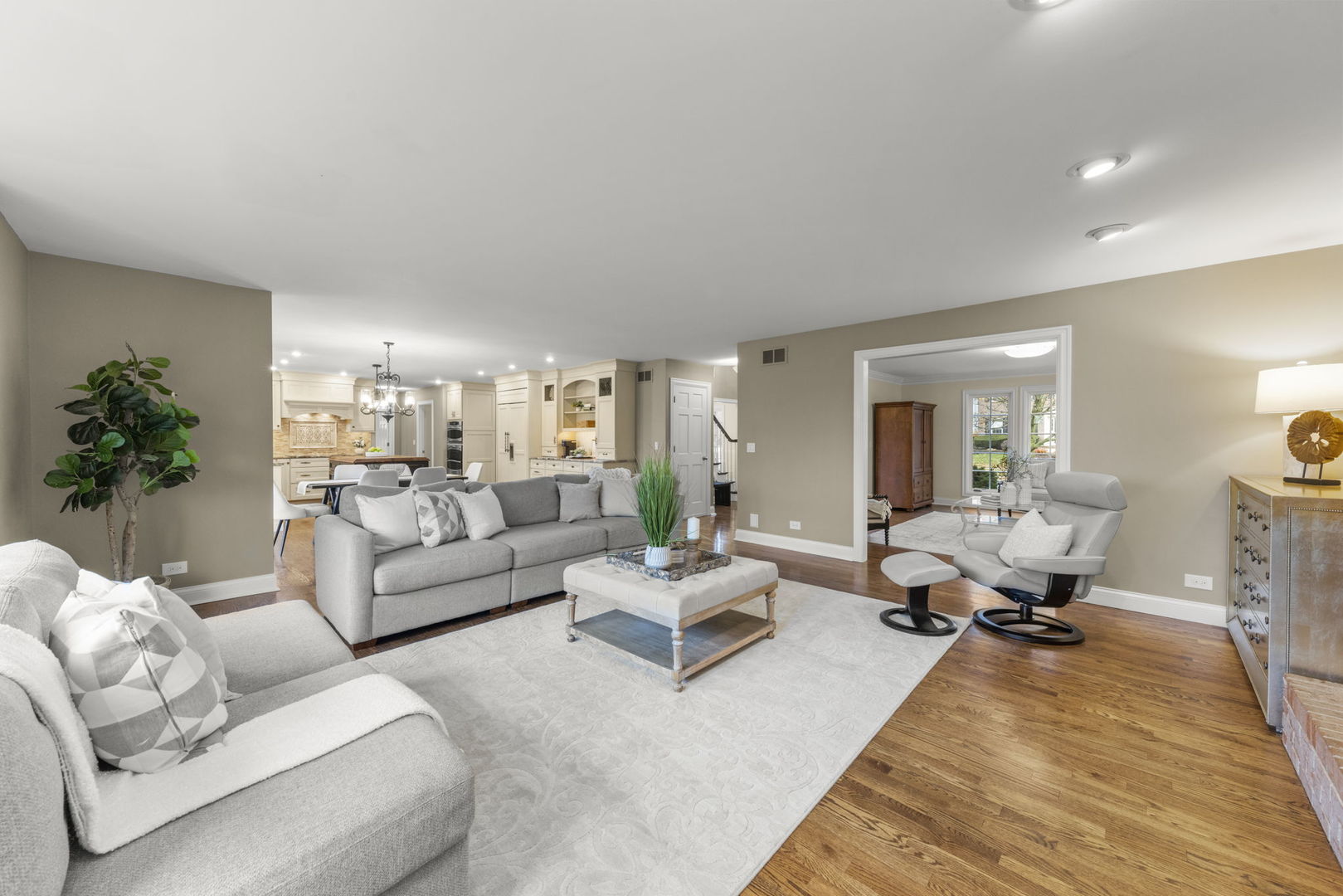 6441 Bobby Jones Lane, Woodridge, IL 60517