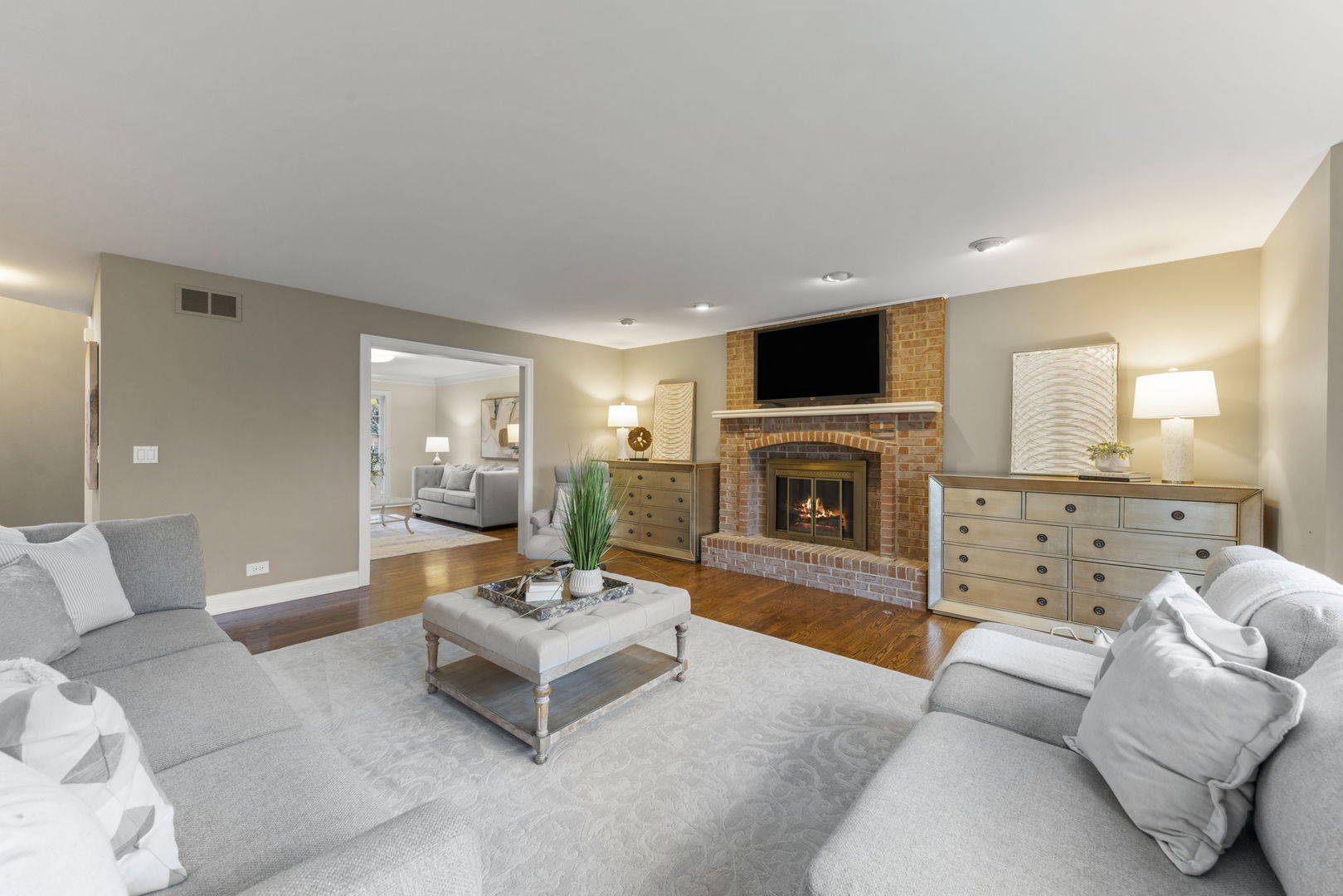 6441 Bobby Jones Lane, Woodridge, IL 60517