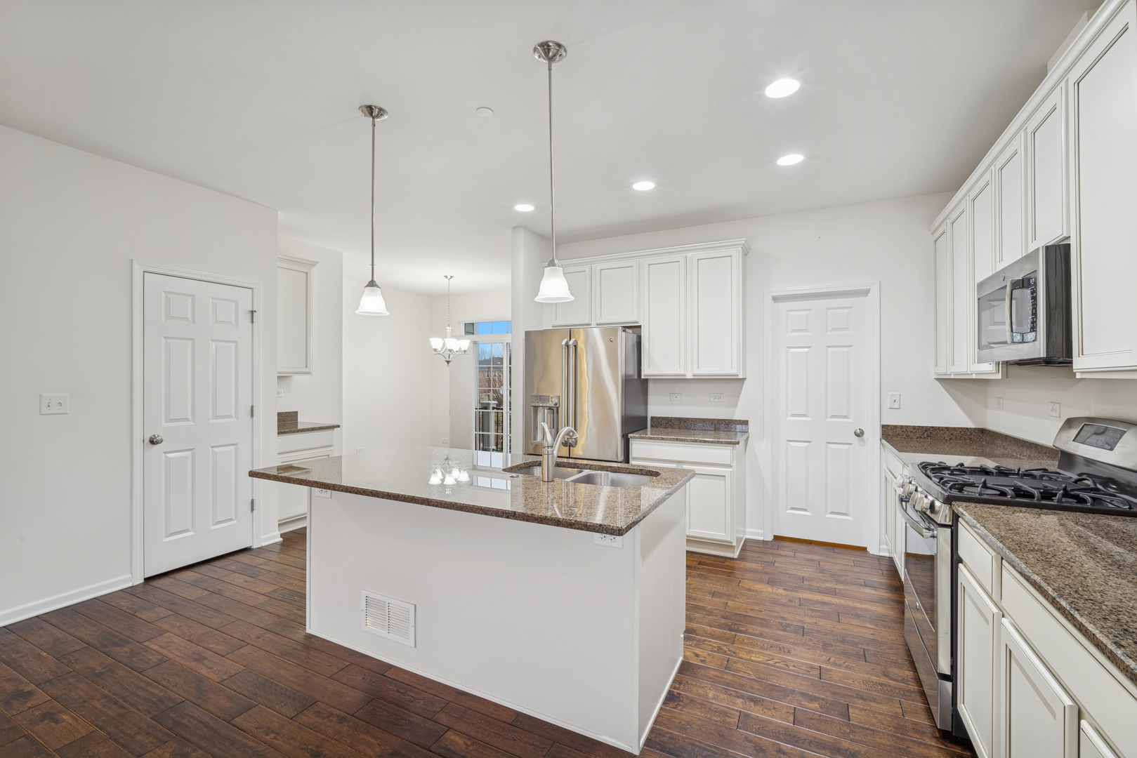 70 Marcel Lane, Schaumburg, IL 60194