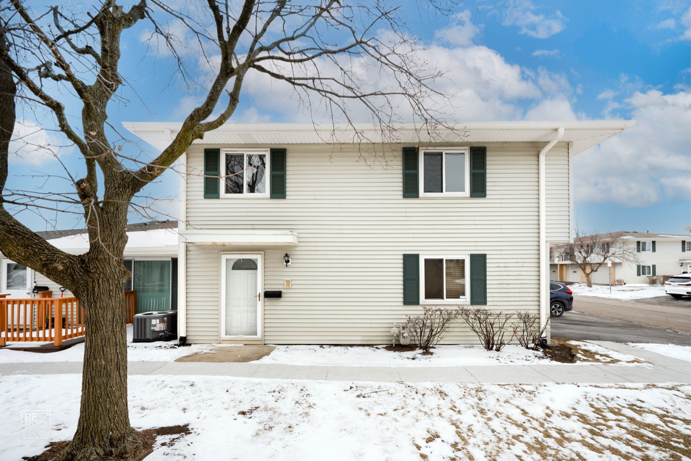 203 Barcliffe Lane #203, Schaumburg, IL 60194