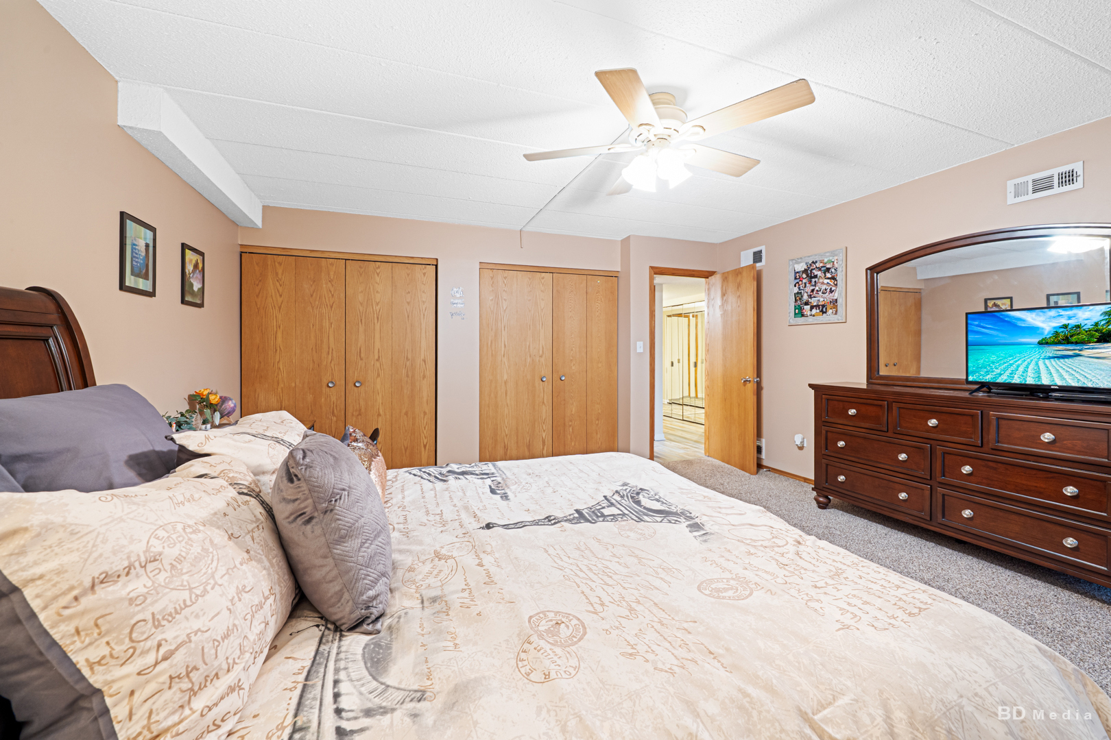 14533 Walden Court #G2, Oak Forest, IL 60452