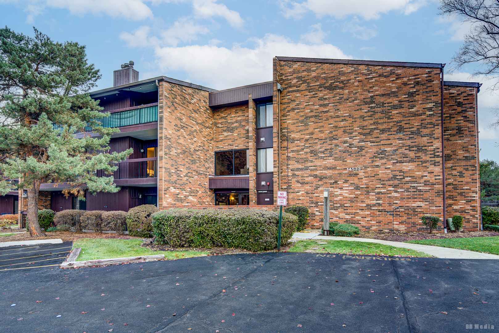 14533 Walden Court #G2, Oak Forest, IL 60452