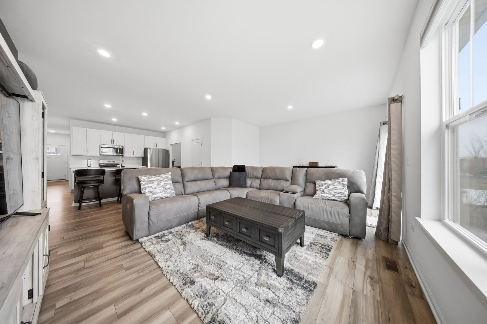 16014 S Crossing Drive, Plainfield, IL 60586