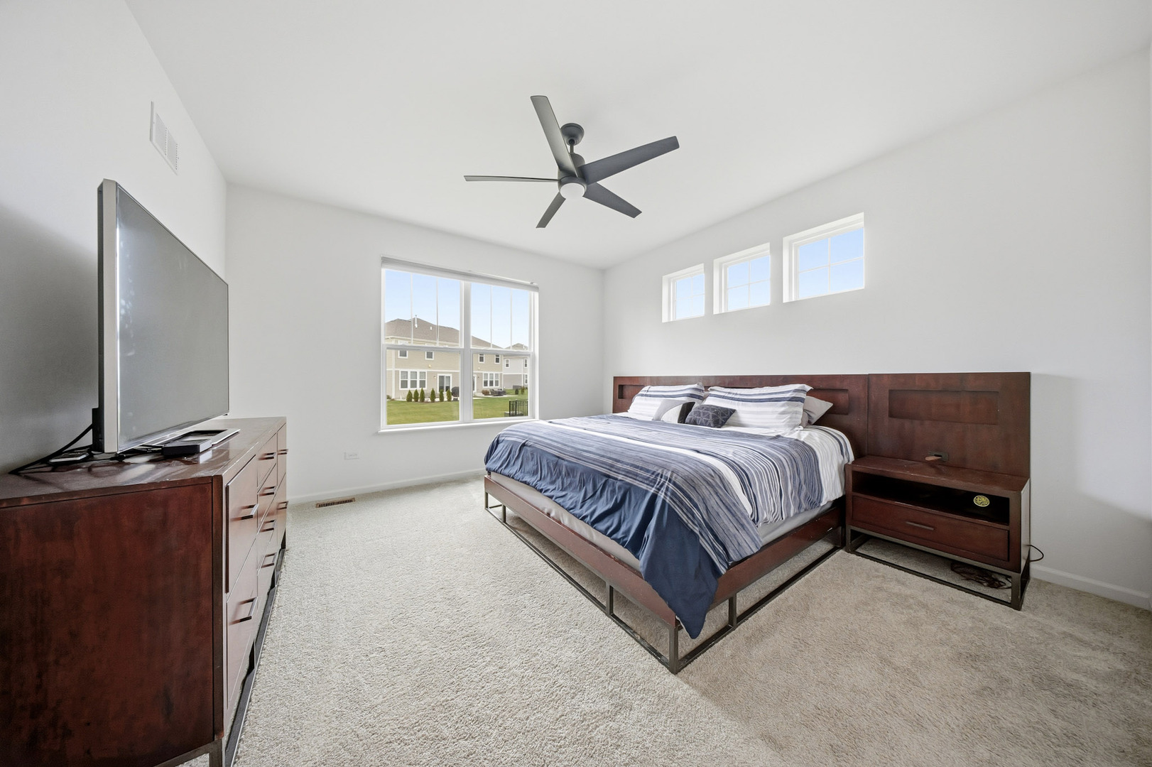 16014 S Crossing Drive, Plainfield, IL 60586