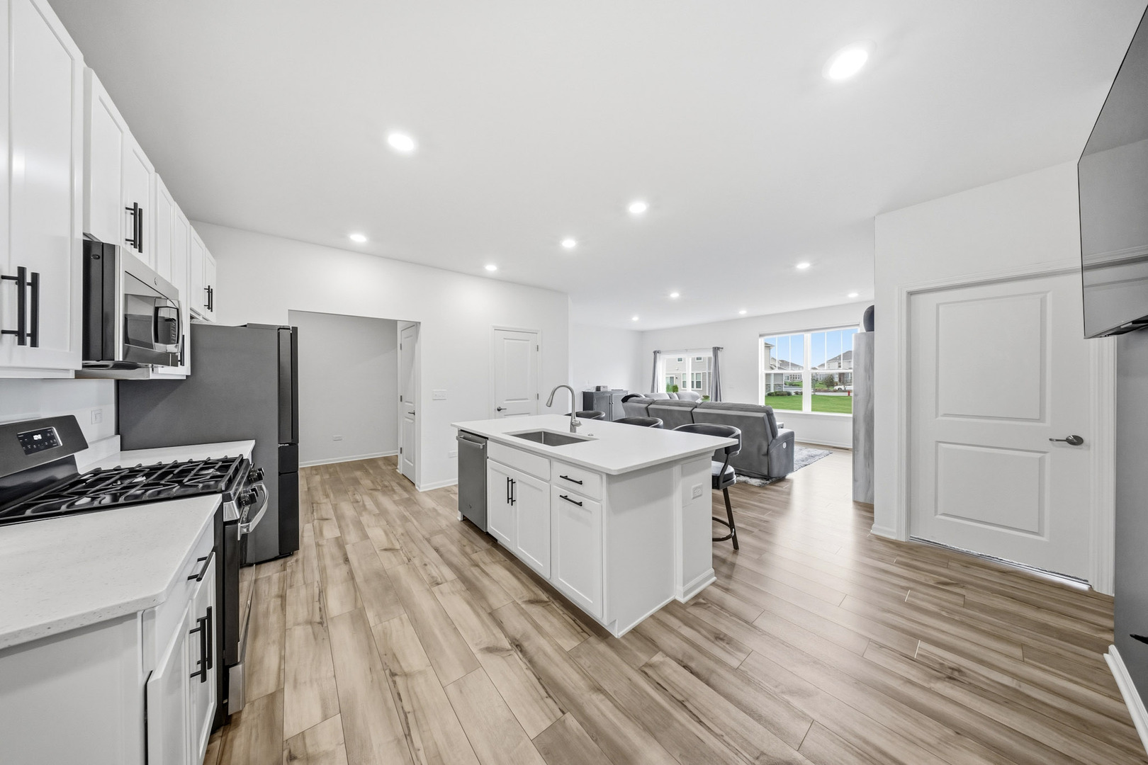 16014 S Crossing Drive, Plainfield, IL 60586