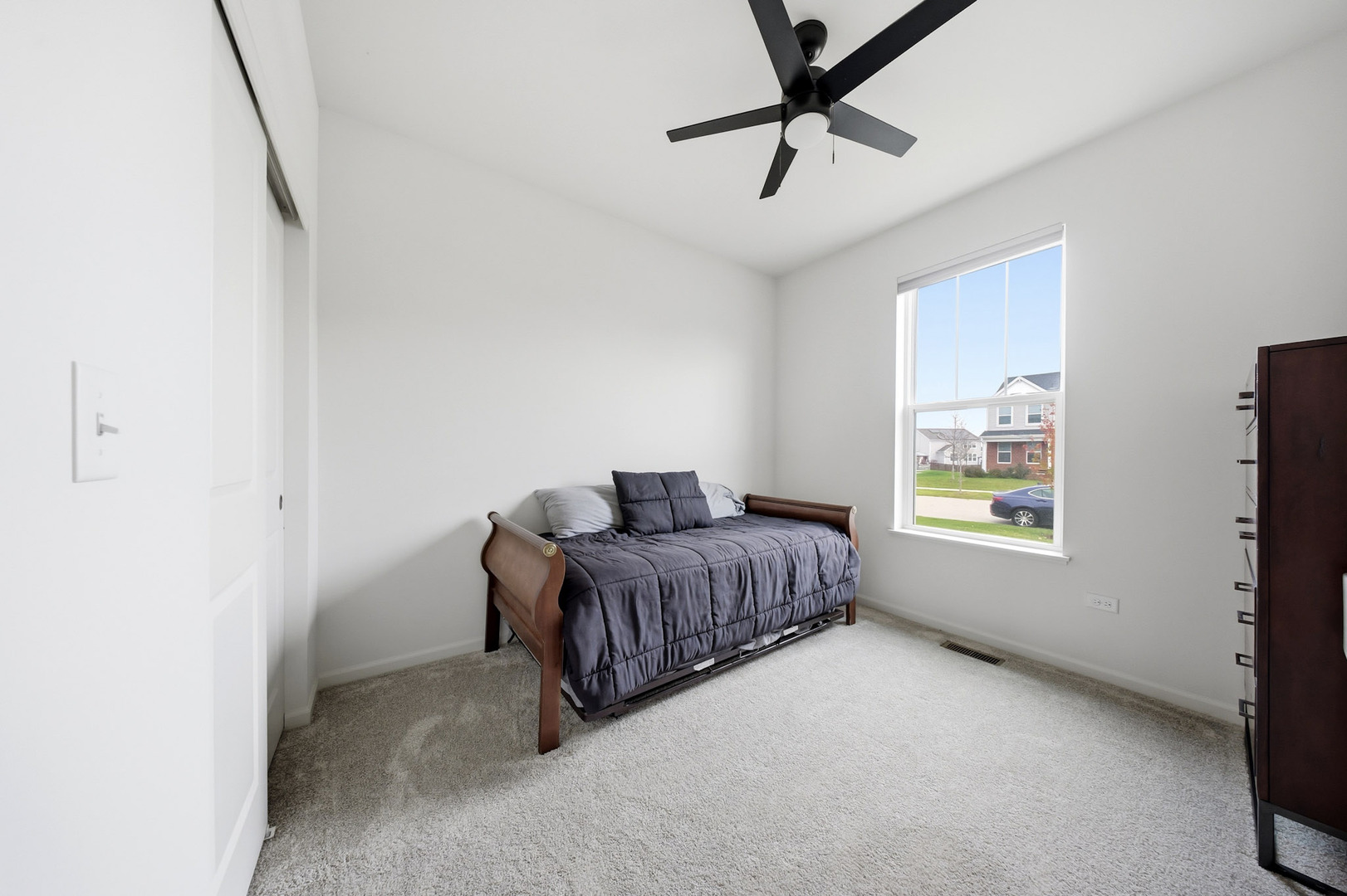 16014 S Crossing Drive, Plainfield, IL 60586