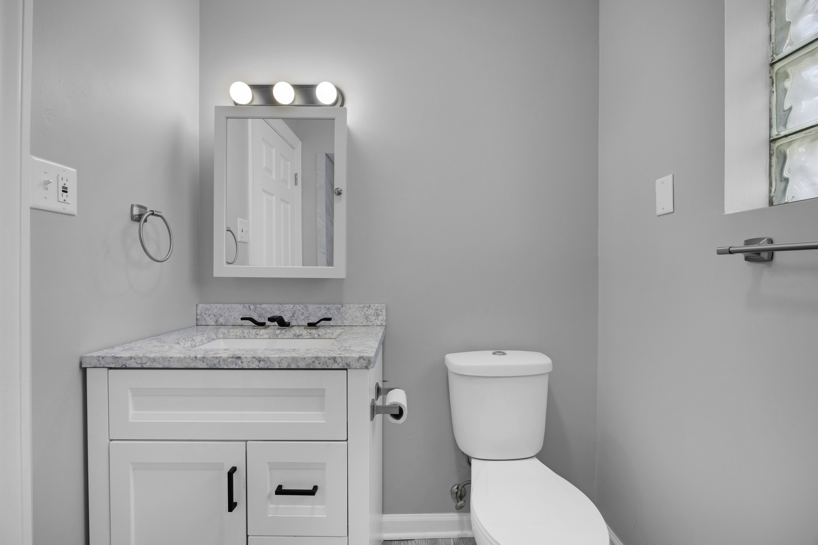 97 W 29th Street, South Chicago Heights, IL 60411