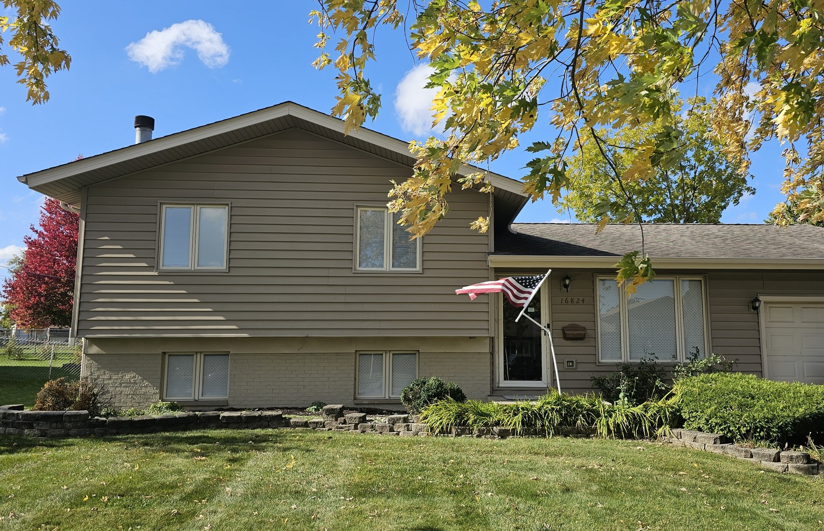 16824 Meadowdale Drive, Oak Forest, IL 60452