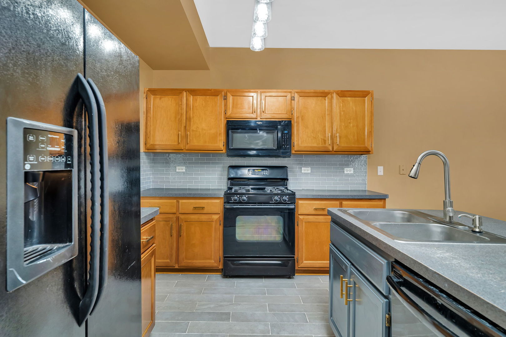 23033 Ironwood Drive, Plainfield, IL 60586