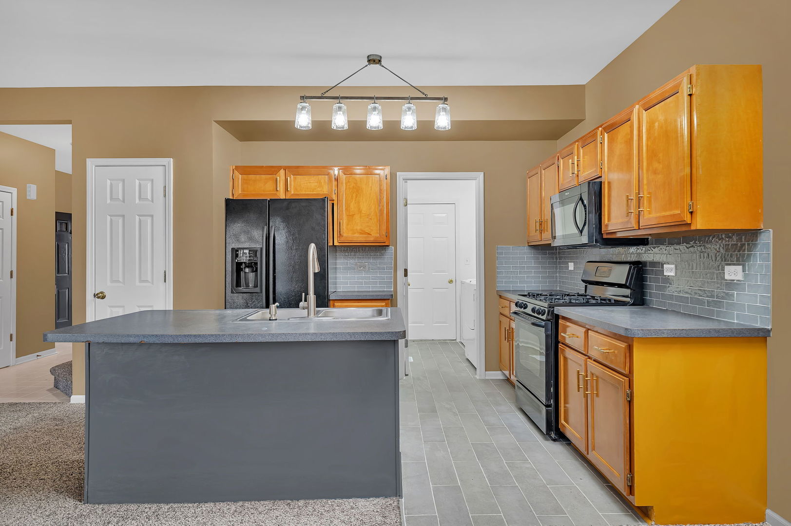 23033 Ironwood Drive, Plainfield, IL 60586