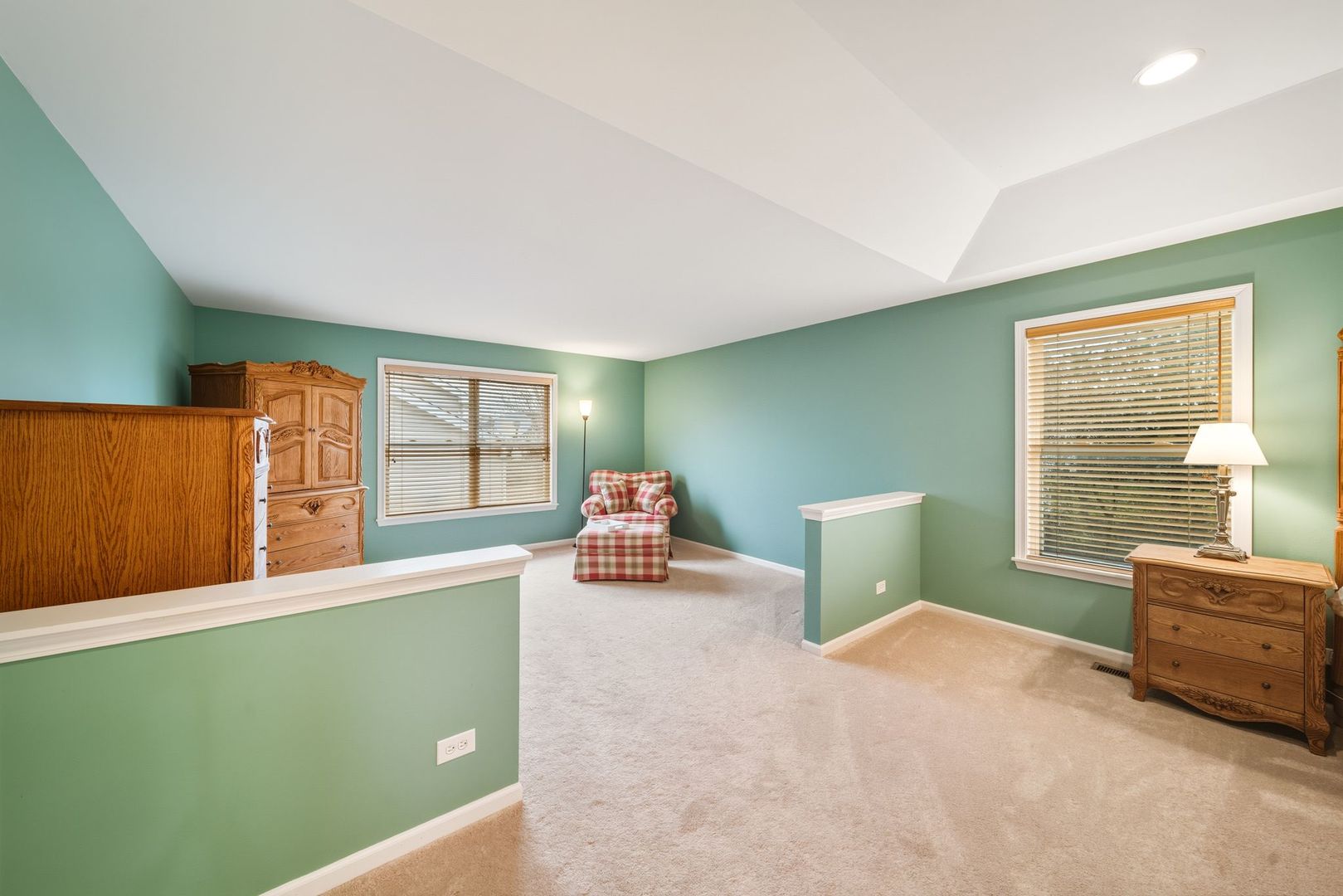 601 Lake Cornish Way, Algonquin, IL 60102