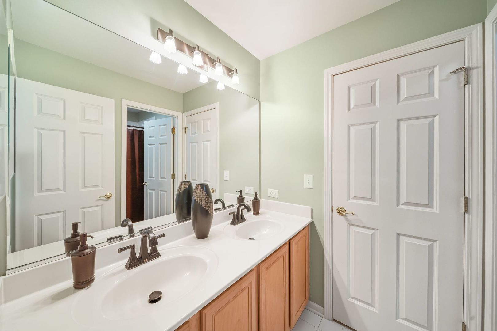 601 Lake Cornish Way, Algonquin, IL 60102