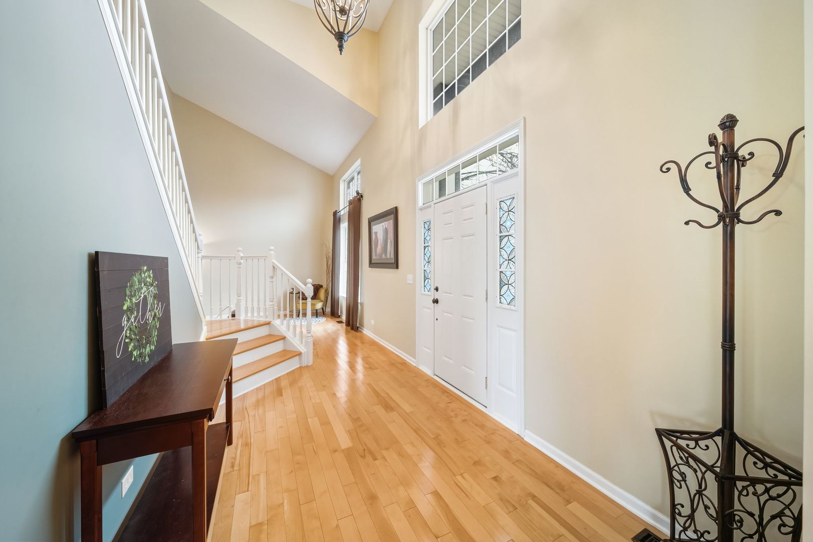 601 Lake Cornish Way, Algonquin, IL 60102