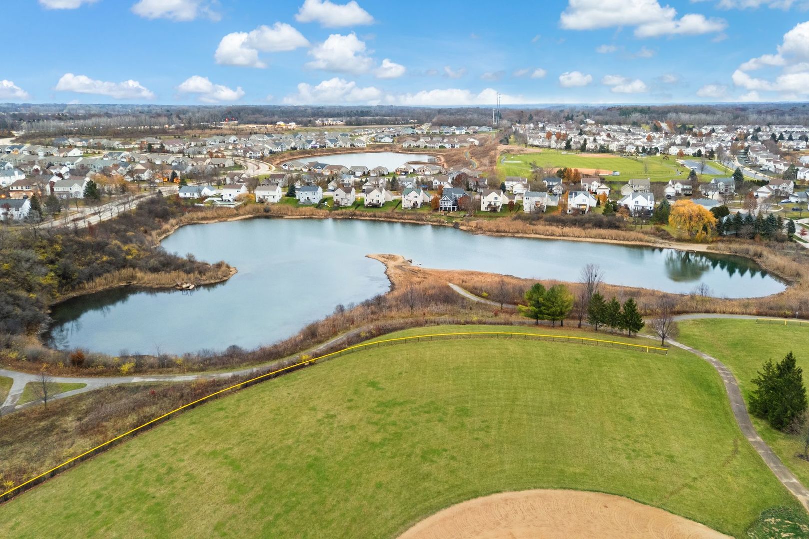 601 Lake Cornish Way, Algonquin, IL 60102