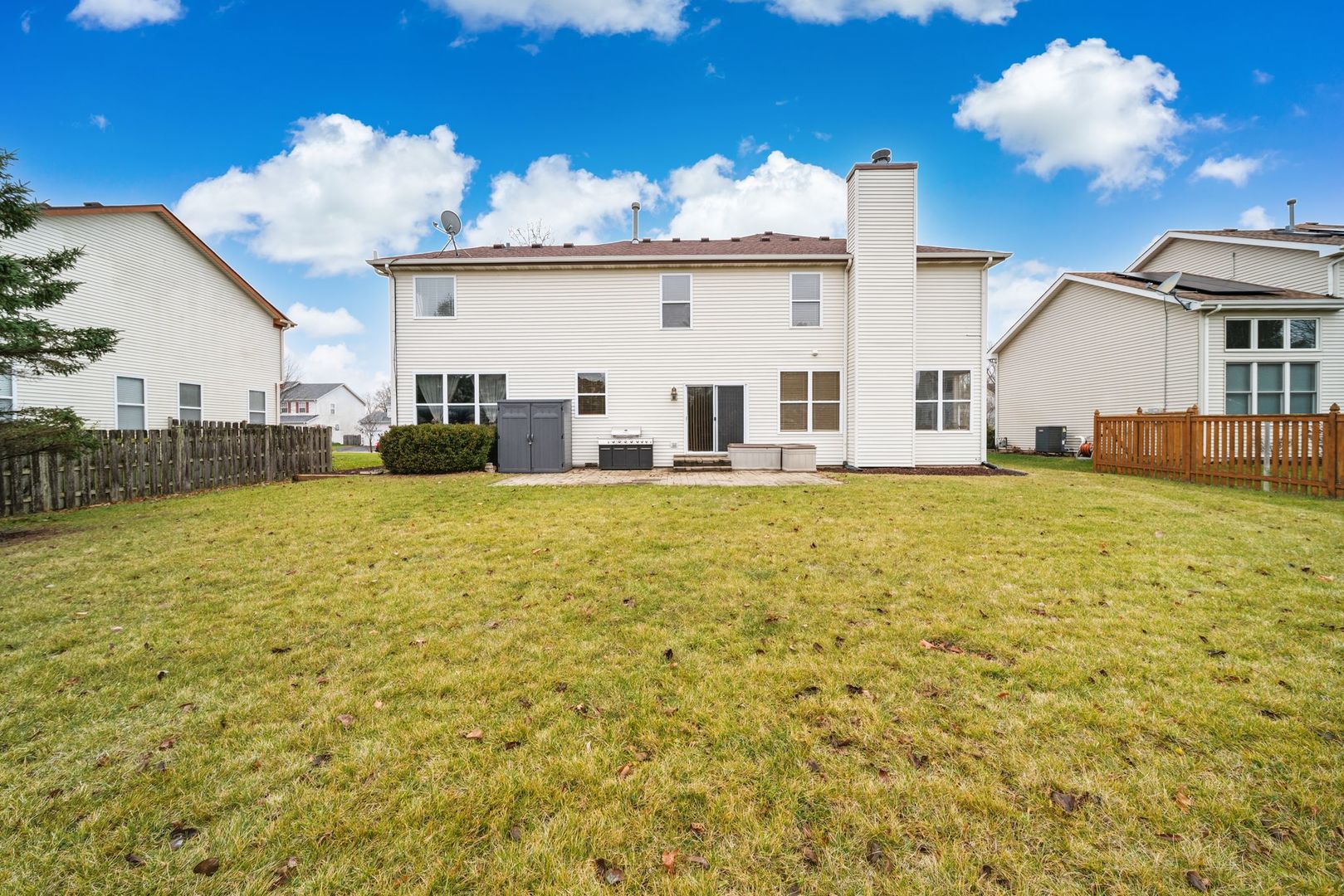 601 Lake Cornish Way, Algonquin, IL 60102