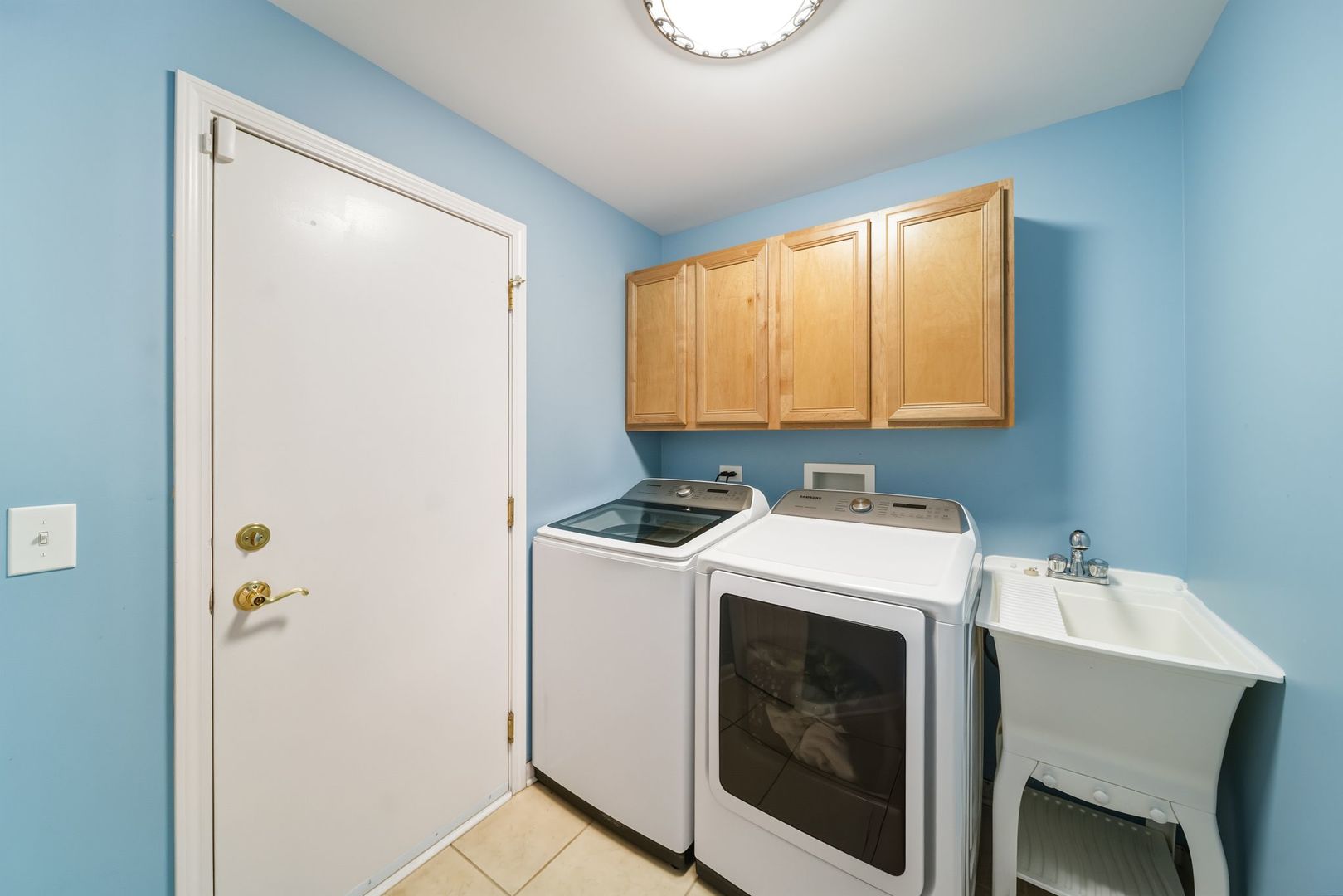 601 Lake Cornish Way, Algonquin, IL 60102