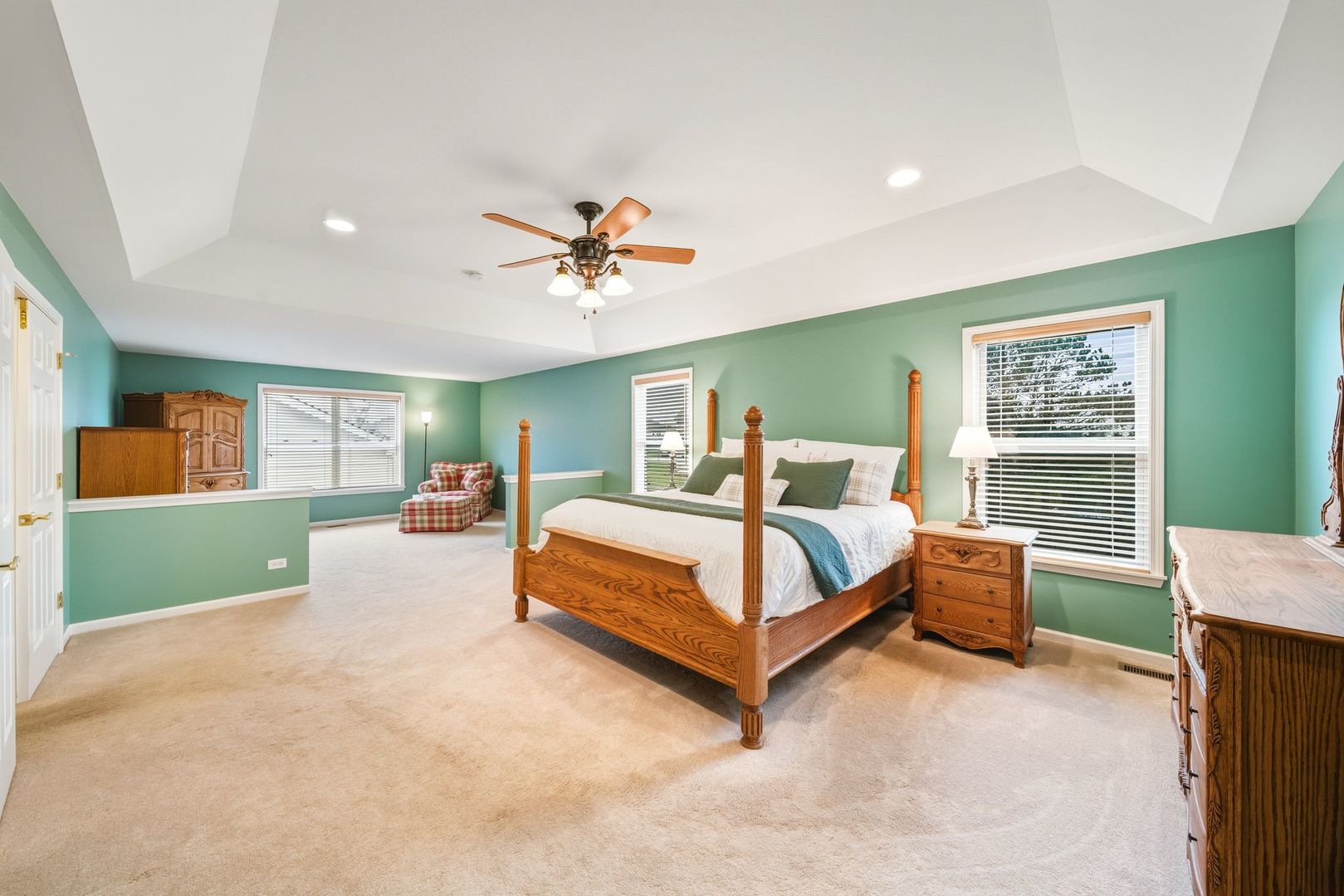 601 Lake Cornish Way, Algonquin, IL 60102