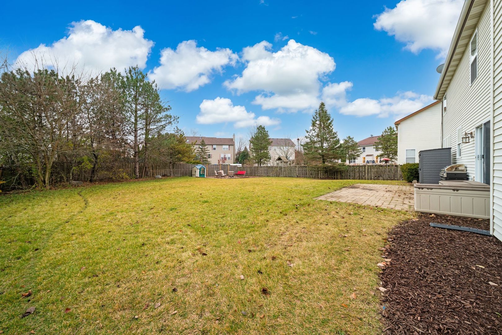 601 Lake Cornish Way, Algonquin, IL 60102