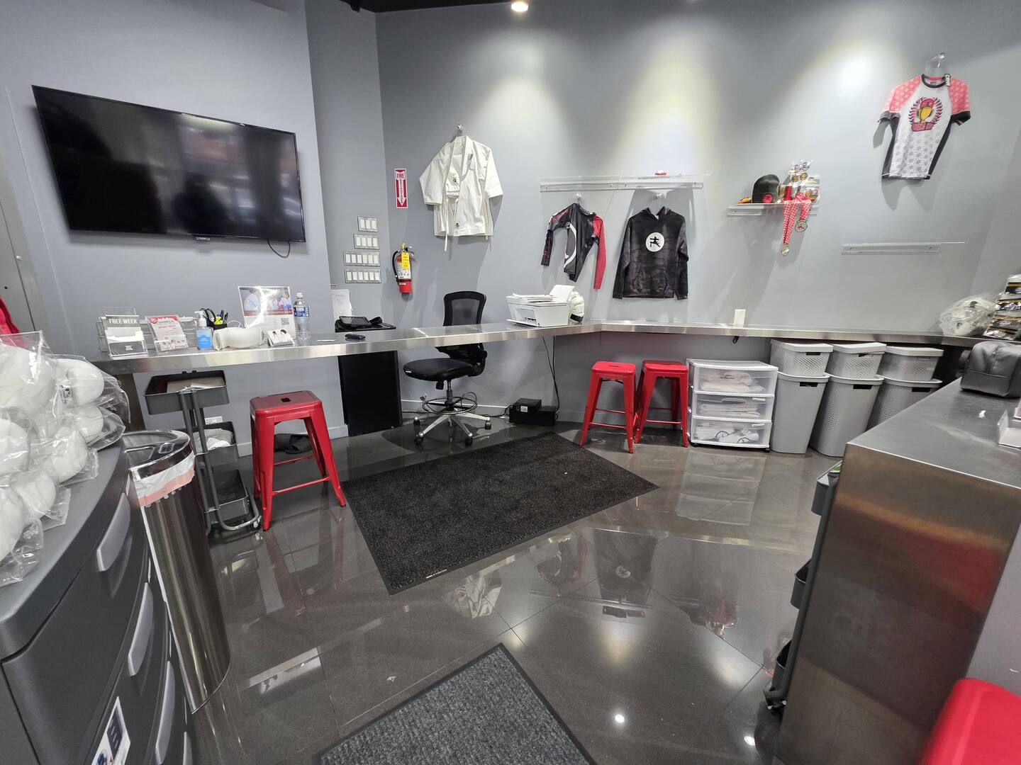 2329 W Belmont Avenue, Chicago, IL 60618