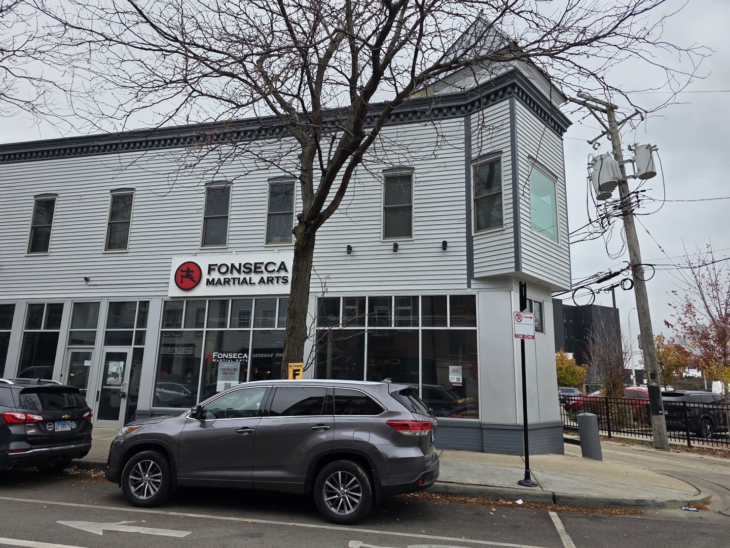 2329 W Belmont Avenue, Chicago, IL 60618