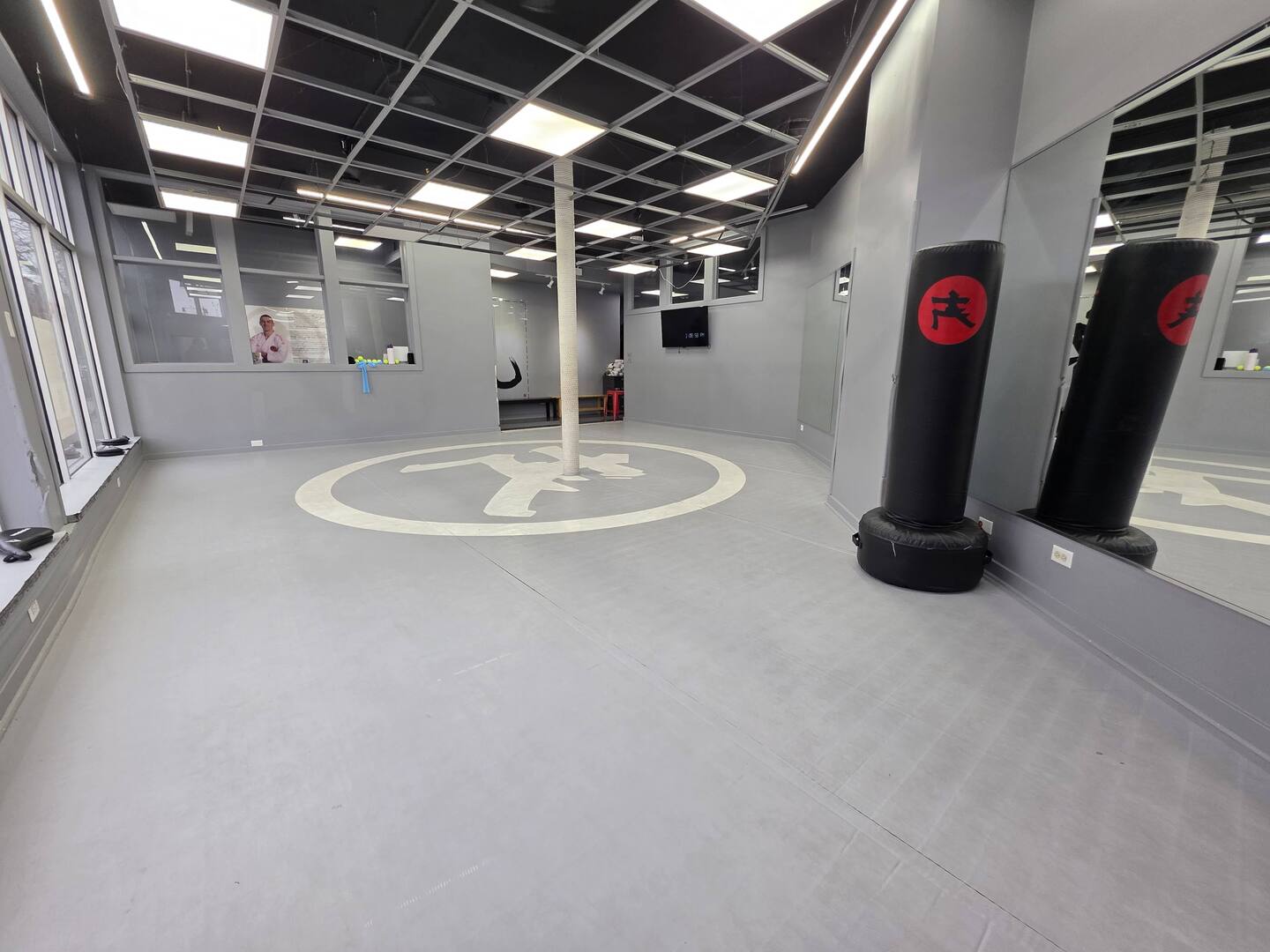 2329 W Belmont Avenue, Chicago, IL 60618